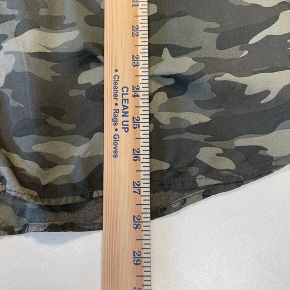 Beachlunchlounge Camo Button-Up Top Size L – Women's Long Sleeve Shirt - Picture 9 of 9